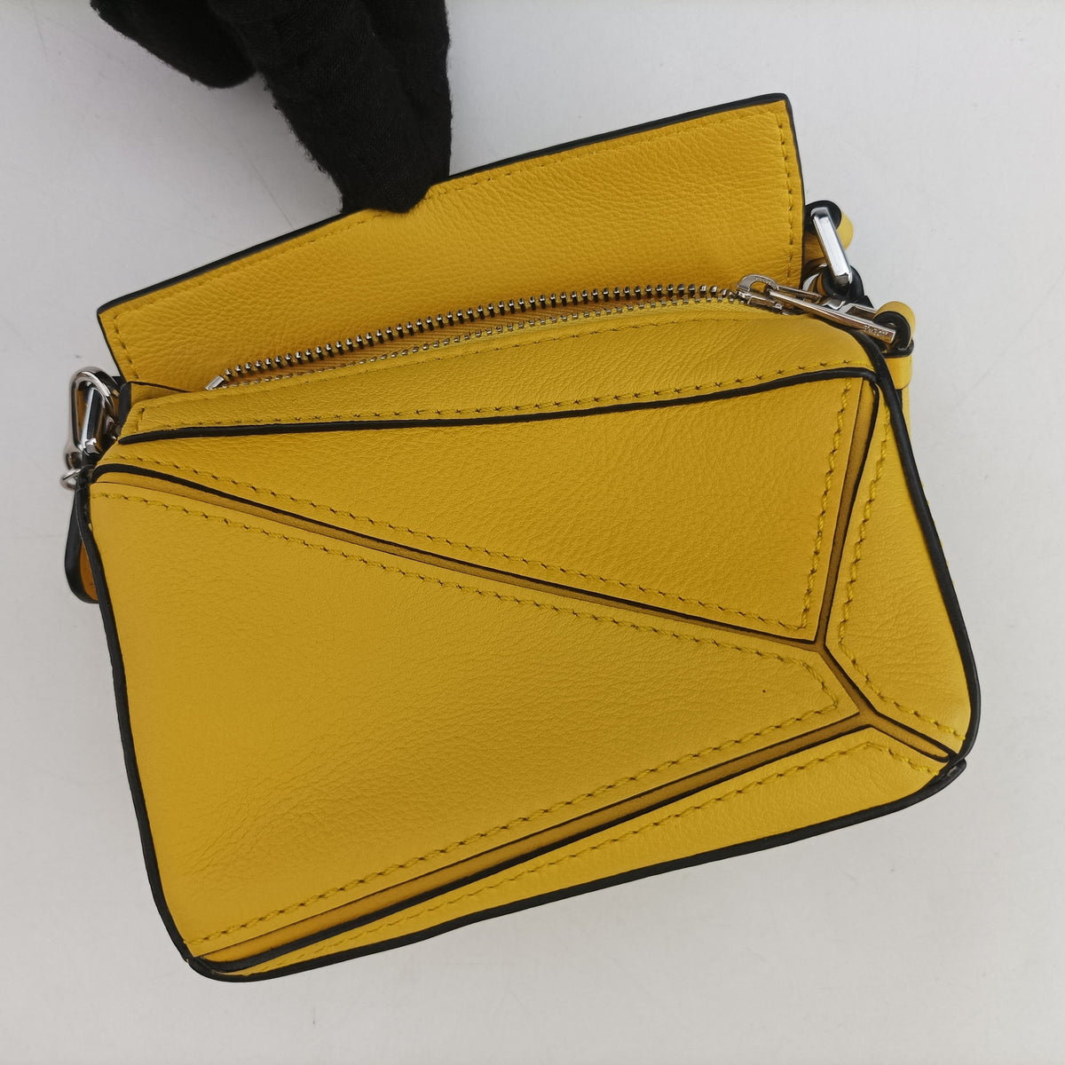 Secondhand Loewe Puzzle Nano Yellow Leather A510U98X01 shoulderbag | stylenewstar