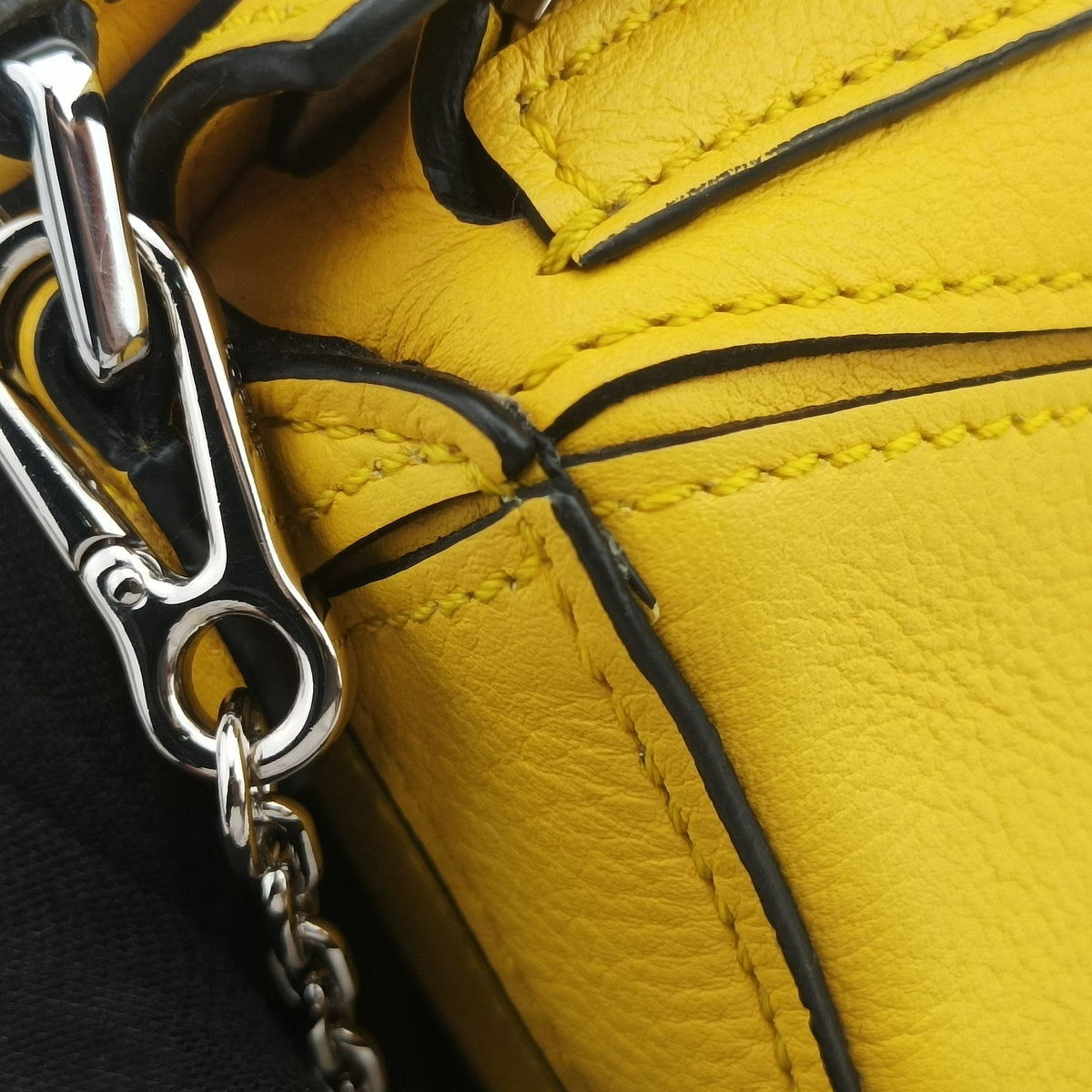 Secondhand Loewe Puzzle Nano Yellow Leather A510U98X01 shoulderbag | stylenewstar