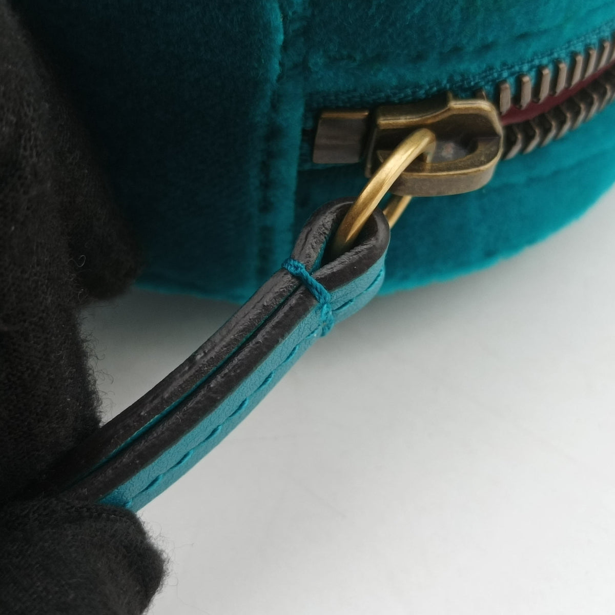 Pre-owned Gucci GG Marmont Blue velour 476434 bum bag/waist bag | stylenewstar