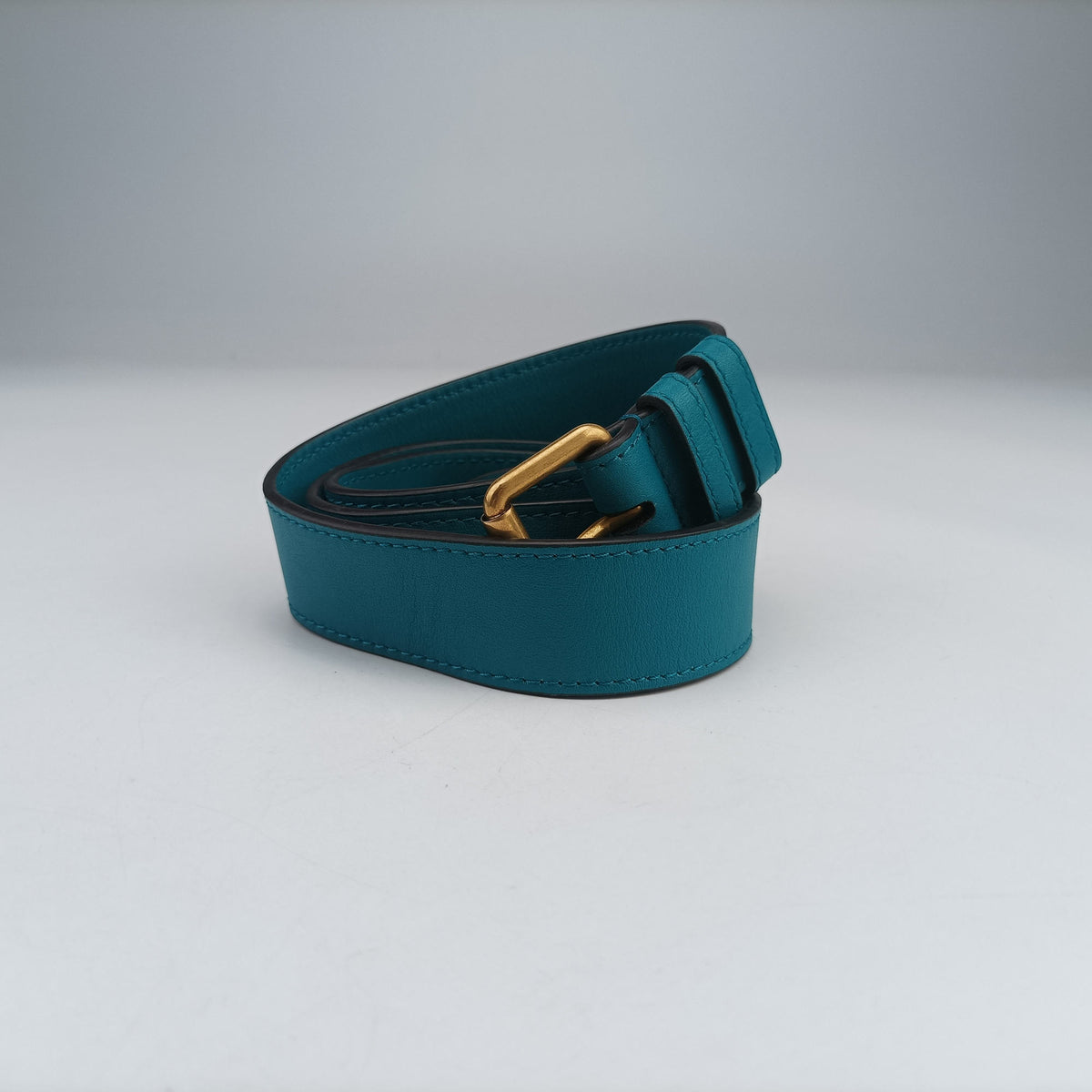 Pre-owned Gucci GG Marmont Blue velour 476434 bum bag/waist bag | stylenewstar