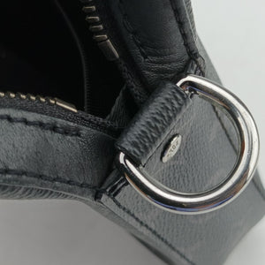 Secondhand Louis Vuitton Trio Messenger Gris Monogram Shadow M46603 shoulderbag | stylenewstar
