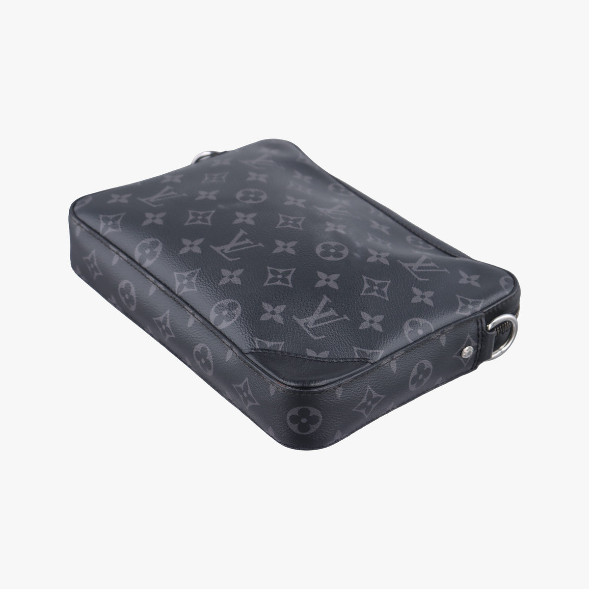 Secondhand Louis Vuitton Trio Messenger Gris Monogram Shadow M46603 shoulderbag | stylenewstar
