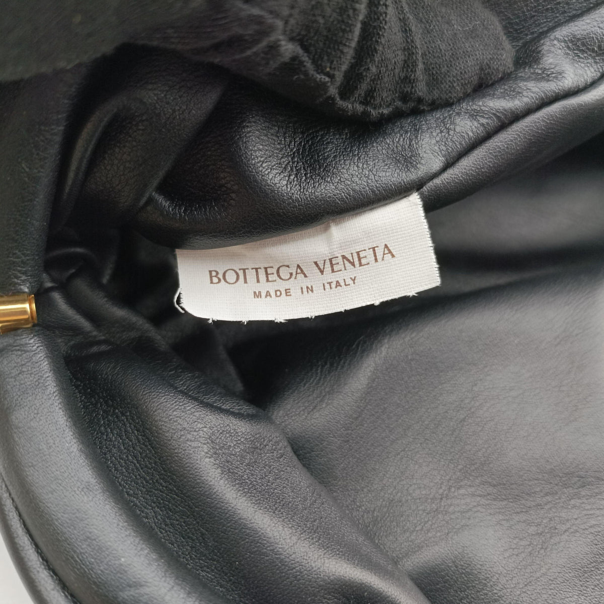 Pre-owned Bottega Veneta The Chain Pouch Black Leather  bum bag/waist bag | stylenewstar