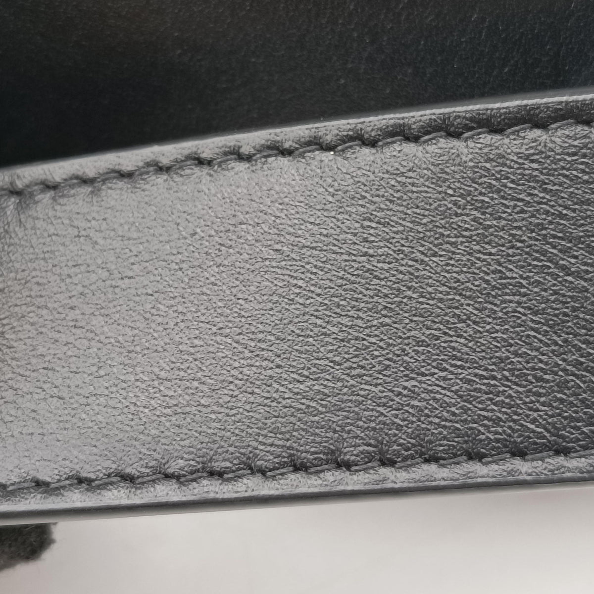 Pre-owned Bottega Veneta The Chain Pouch Black Leather  bum bag/waist bag | stylenewstar
