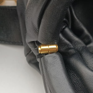 Pre-owned Bottega Veneta The Chain Pouch Black Leather  bum bag/waist bag | stylenewstar