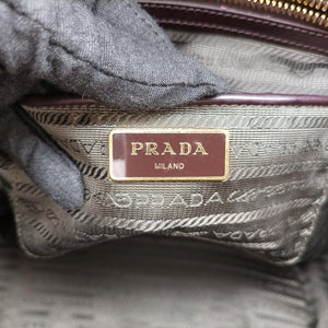 Pre-owned Prada Galleria Purple patent BN2274 handbag | stylenewstar