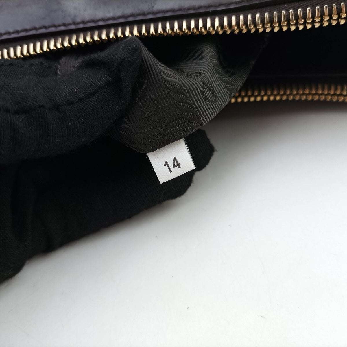 Pre-owned Prada Galleria Purple patent BN2274 handbag | stylenewstar
