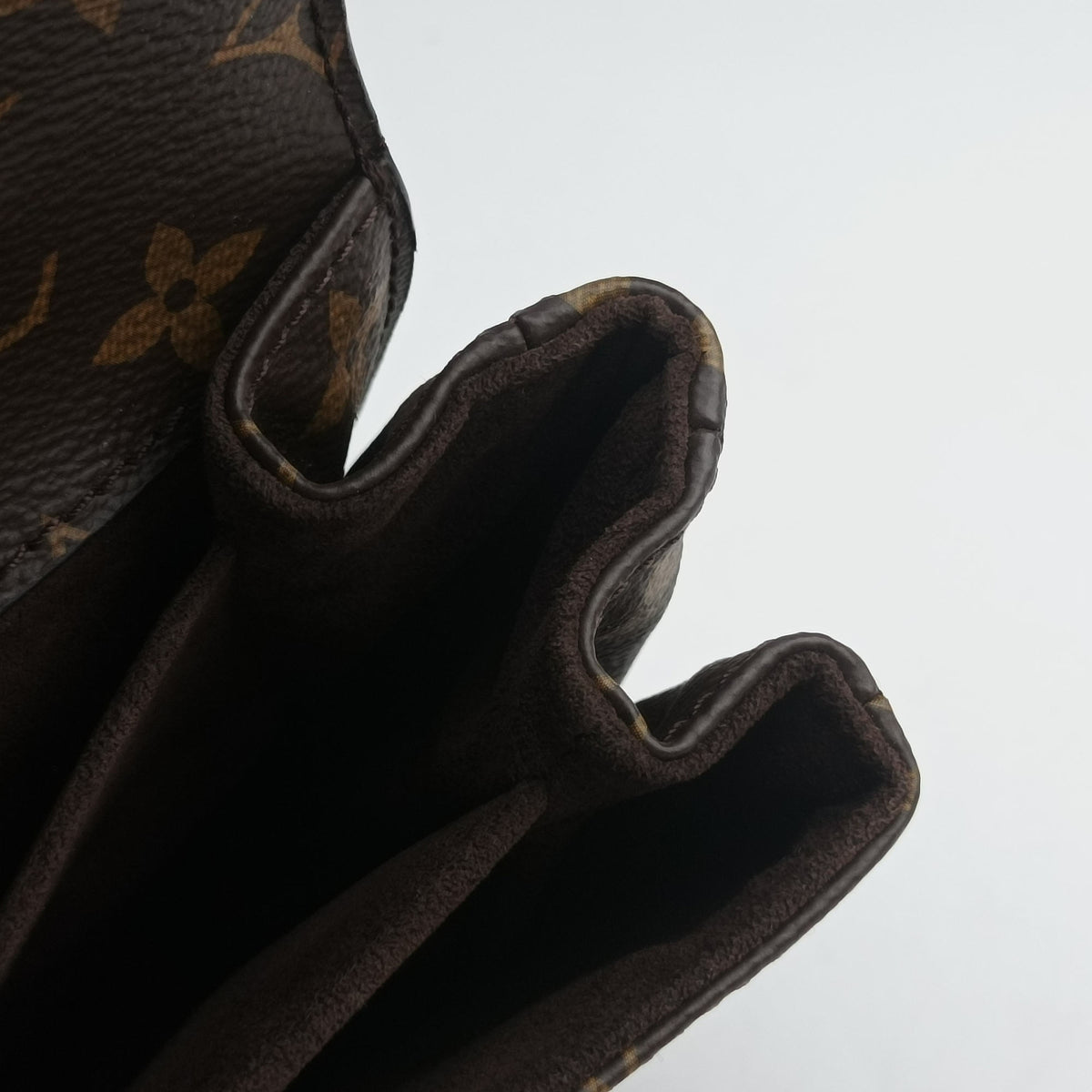 Pre-owned Louis Vuitton Pochette Metis MM Brown Monogram canvas M44875 shoulderbag | stylenewstar