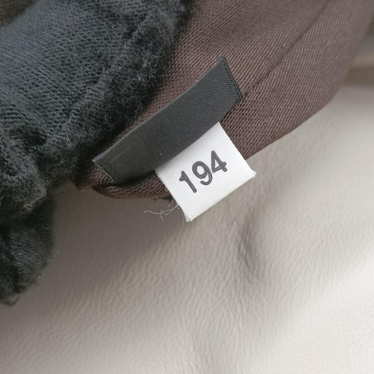 Secondhand Miu Miu Coffer Matelasse Grey Leather  shoulderbag | stylenewstar