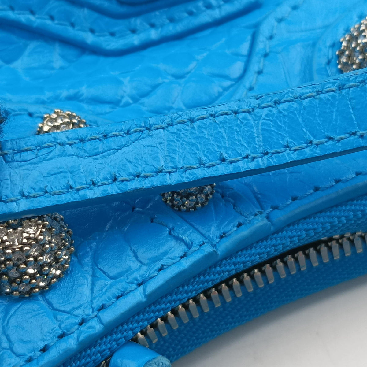 Pre-owned Balenciaga Le Cagole Mini Blue Leather 695814 shoulderbag | stylenewstar