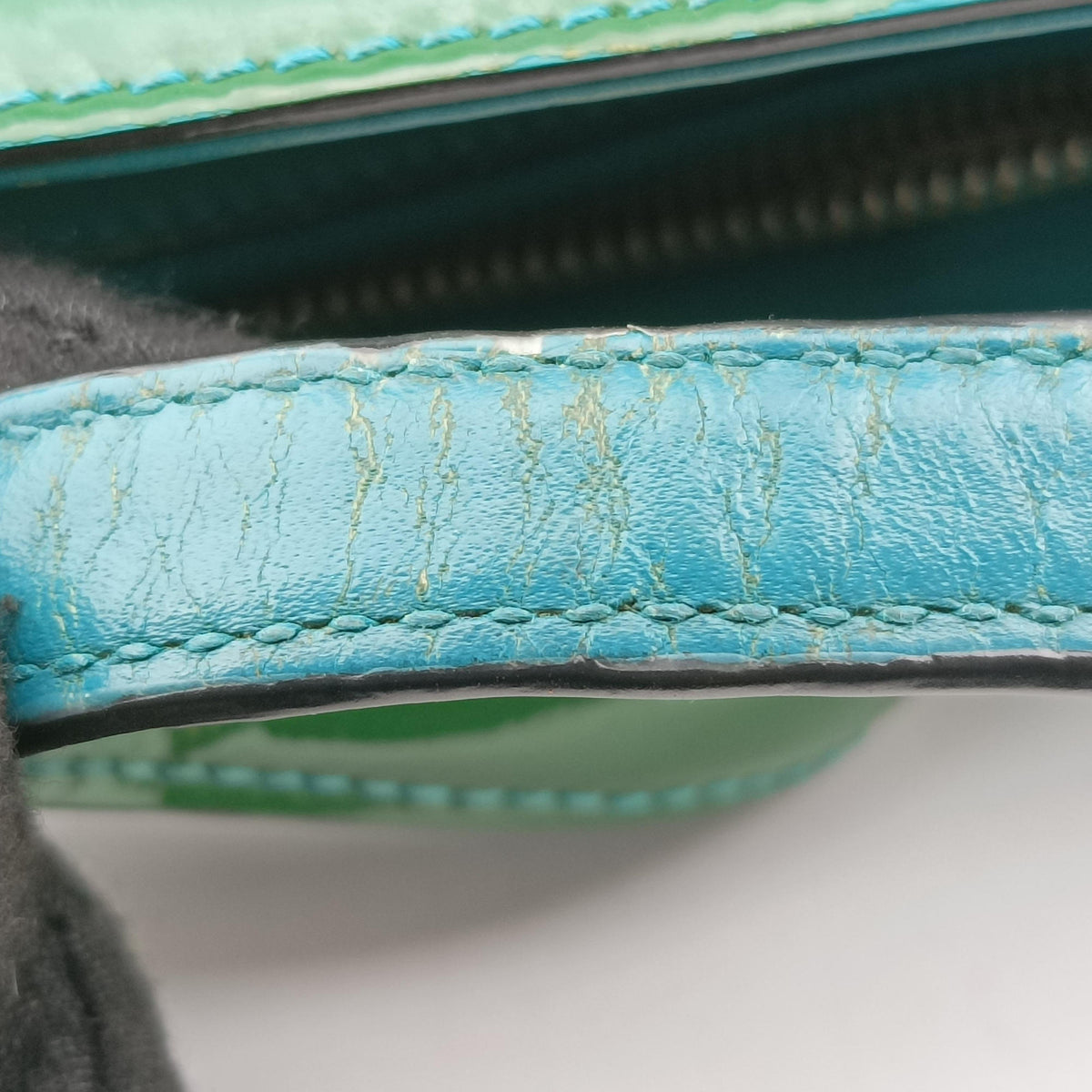 Pre-owned Gucci Bright Bit Green Patent Leather 319795 shoulderbag | stylenewstar