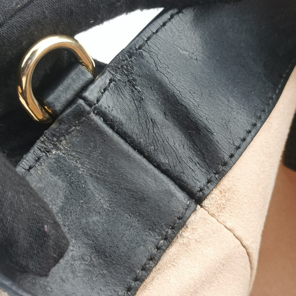 Pre-owned Gucci GG Supreme Bee Black× Beige PVC coated canvas×leather 473887 shoulderbag | stylenewstar