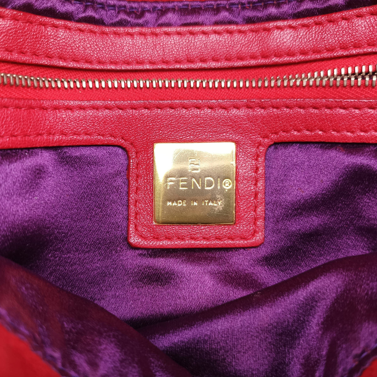 Secondhand Fendi Baguette Red suede 26424 handbag | stylenewstar