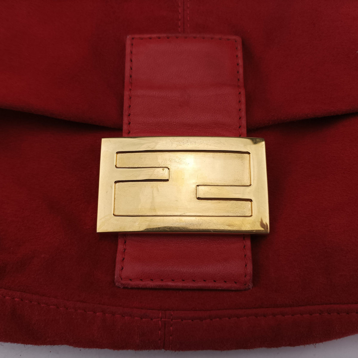 Secondhand Fendi Baguette Red suede 26424 handbag | stylenewstar