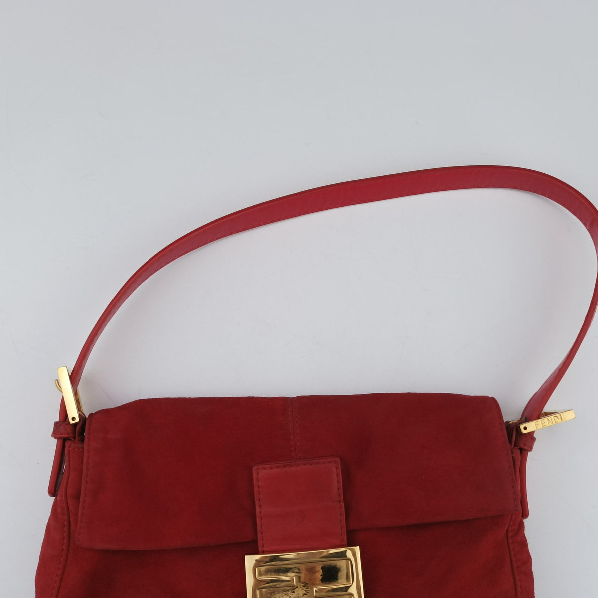 Secondhand Fendi Baguette Red suede 26424 handbag | stylenewstar