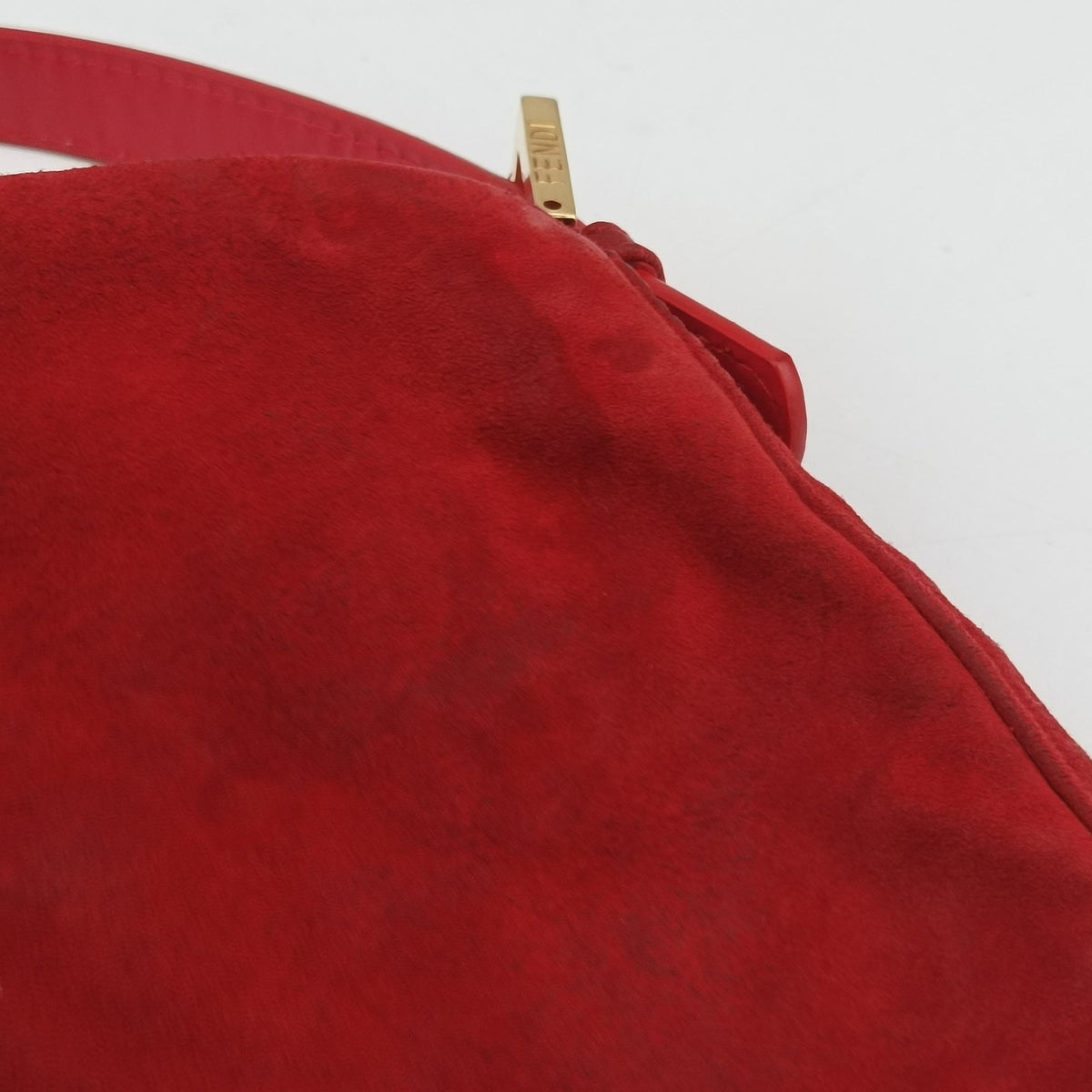 Secondhand Fendi Baguette Red suede 26424 handbag | stylenewstar