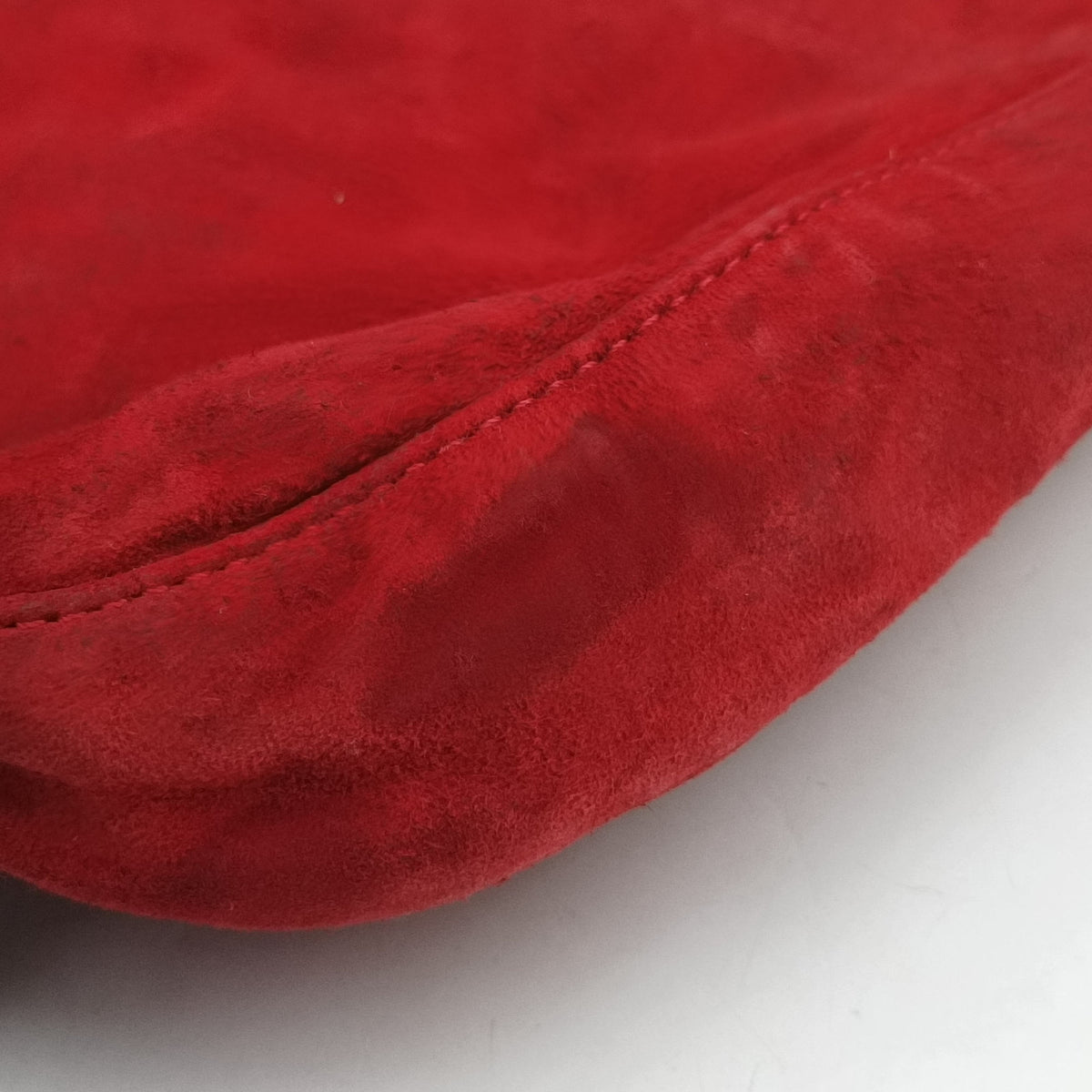 Secondhand Fendi Baguette Red suede 26424 handbag | stylenewstar