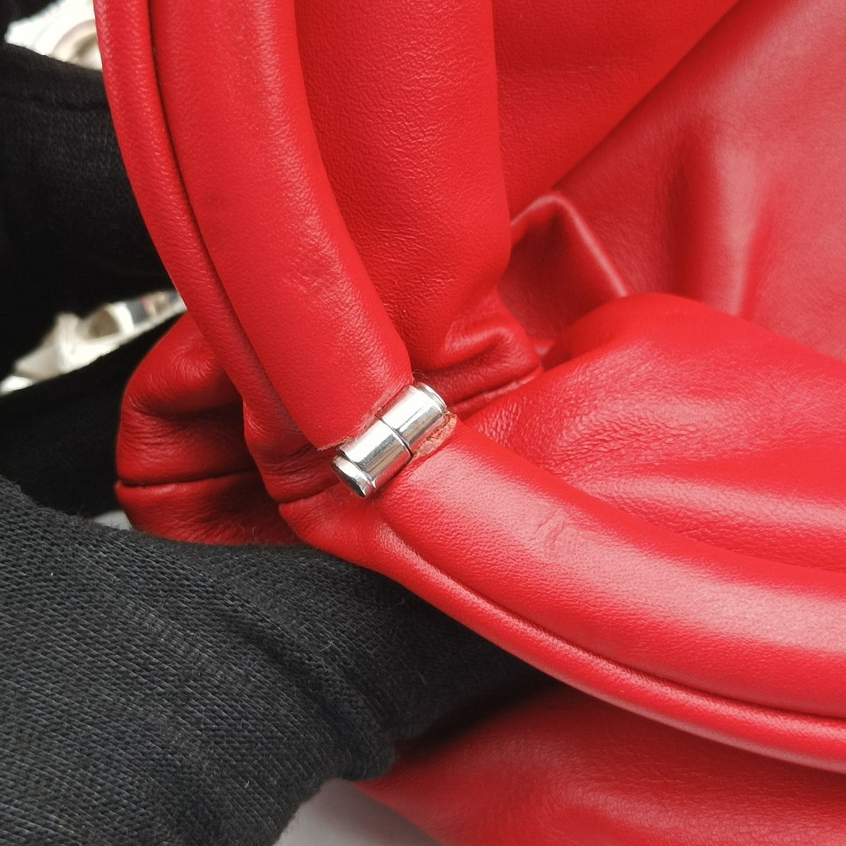 Pre-owned Bottega Veneta The　Chain Pouch Red lambskin  shoulderbag | stylenewstar