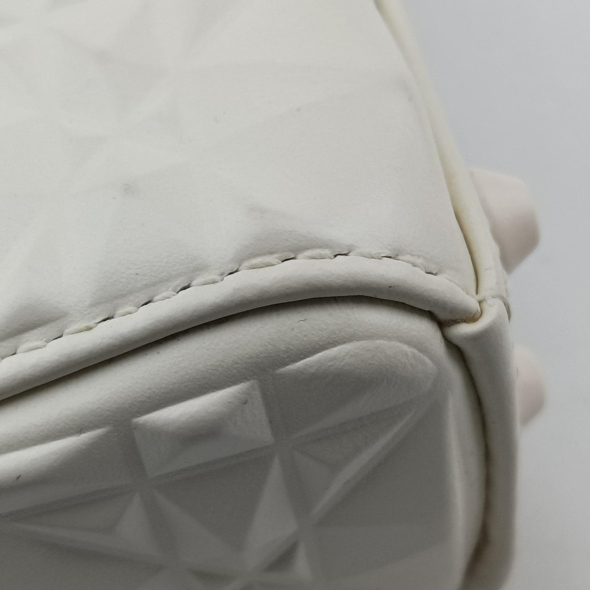Vintage Christian Dior Lady Dior White leather  shoulderbag | stylenewstar