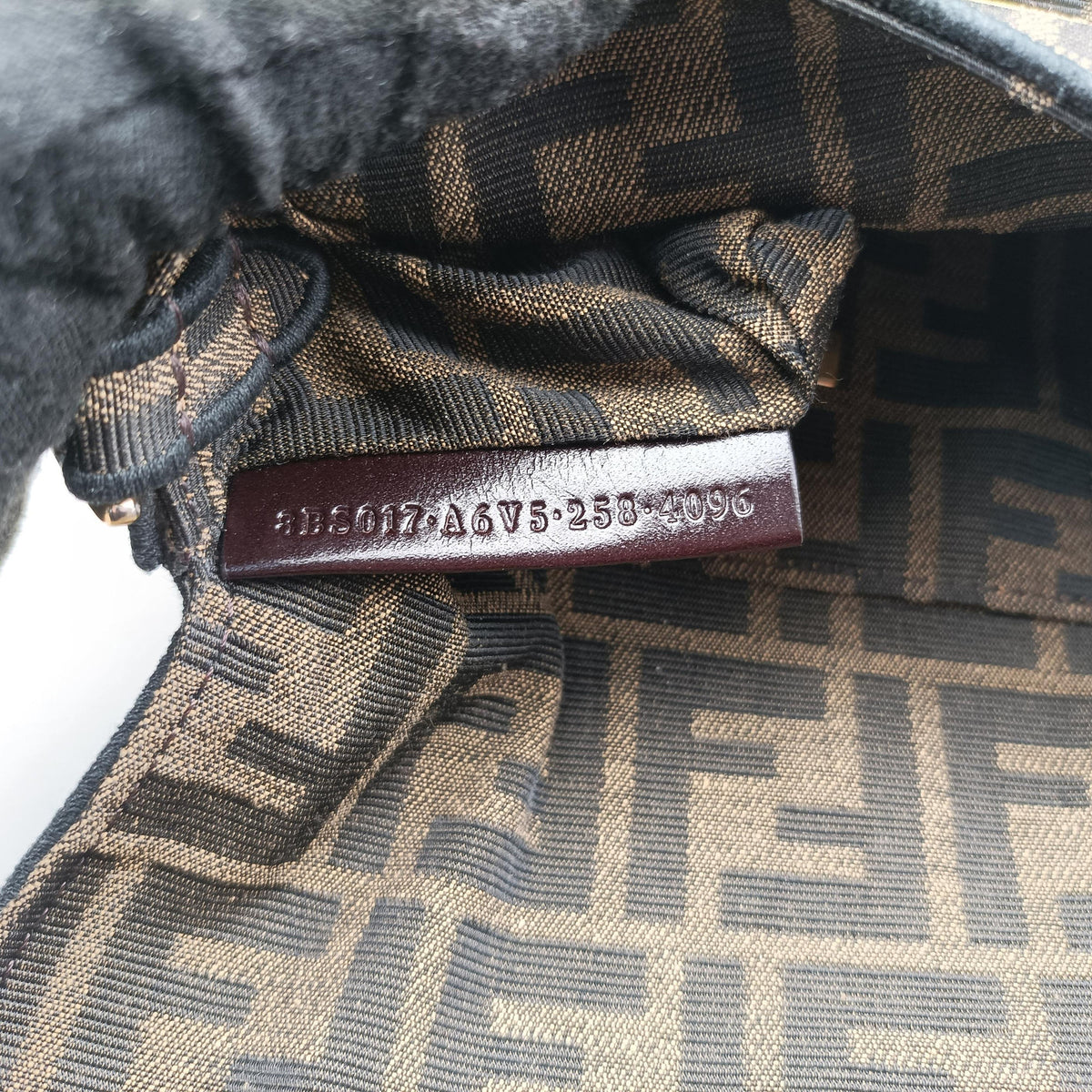 Pre-owned Fendi BAGUETTE Brown canvas 8BS017 shoulderbag | stylenewstar