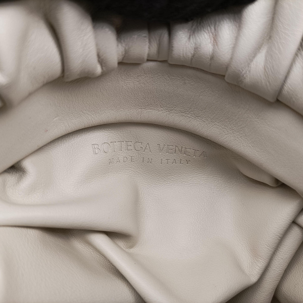 Pre-owned Bottega Veneta THE Chain Pouch White lambskin  shoulderbag | stylenewstar