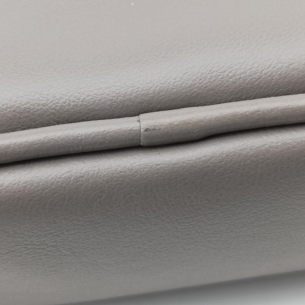 Secondhand Miu Miu Beau Micro Grey Leather  handbag | stylenewstar