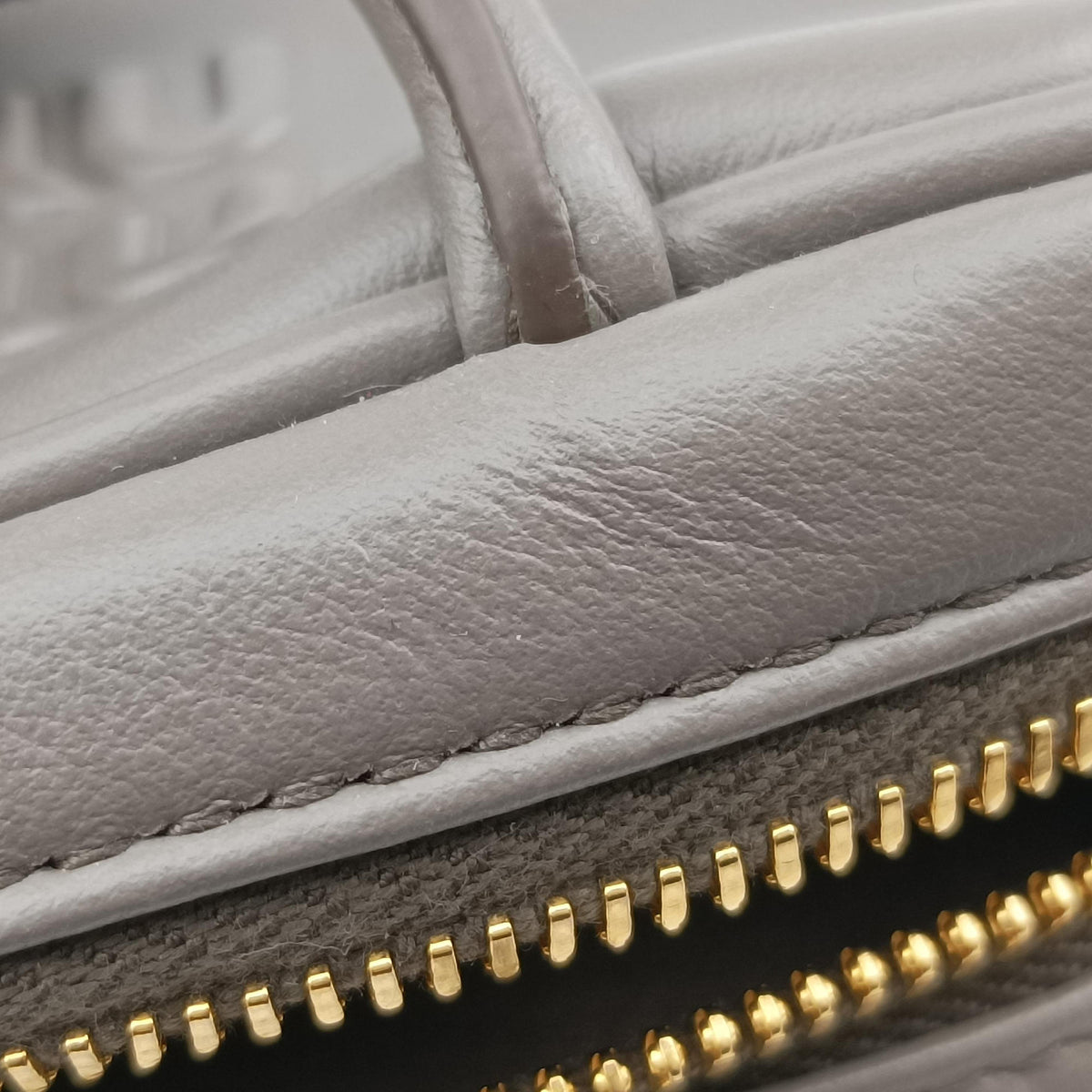 Secondhand Miu Miu Beau Micro Grey Leather  handbag | stylenewstar