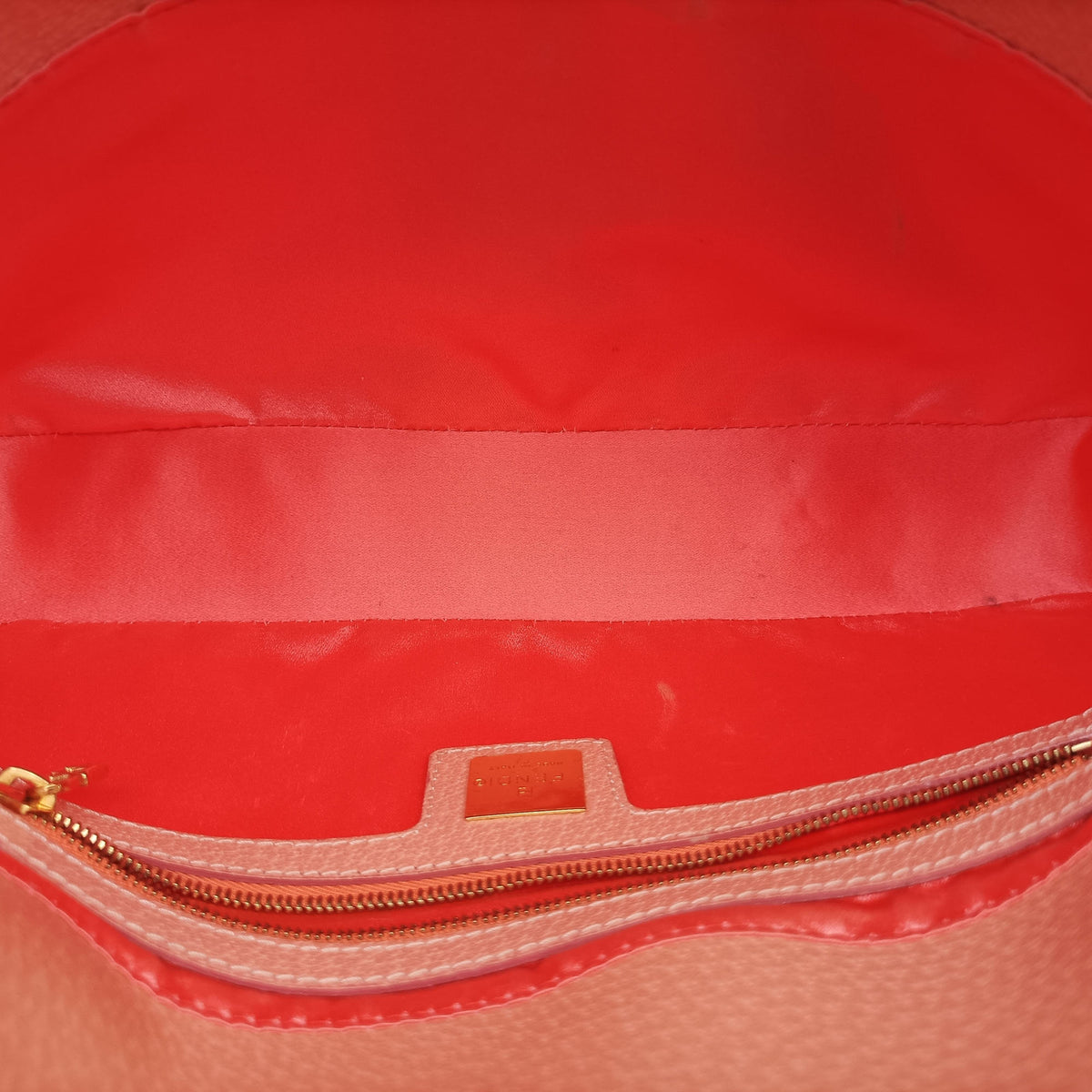 Pre-owned Fendi BAGUETTE Pink Leather 25124 shoulderbag | stylenewstar