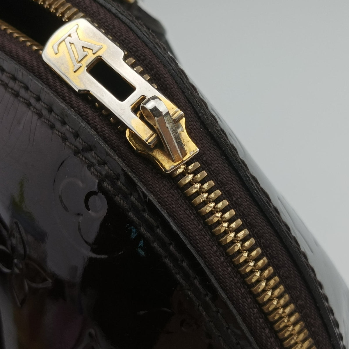 Pre-owned Louis Vuitton Alma PM Amarante Vernis M91691 handbag | stylenewstar