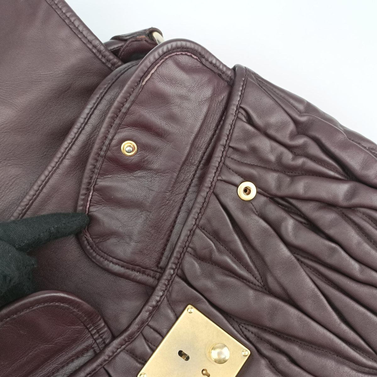 Pre-owned Miu Miu Coffer Matelasse Brown Leather  shoulderbag | stylenewstar