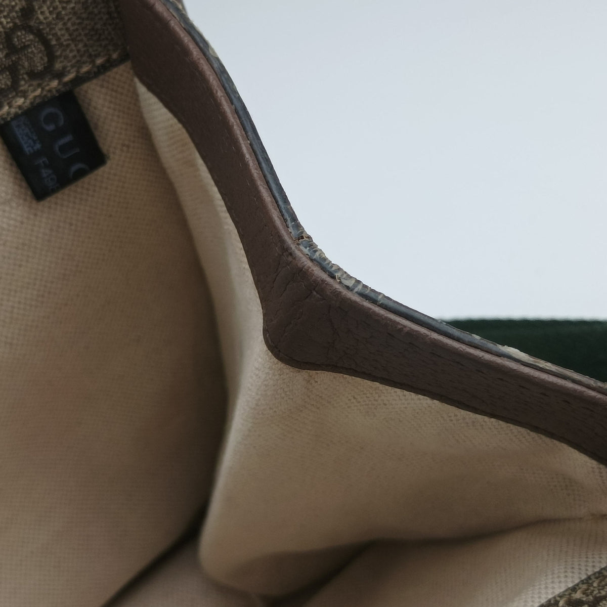 Pre-owned Gucci NEO VINTAGE GG Supreme Beige×Brown PVC coated canvas 495654 crossbodybag | stylenewstar