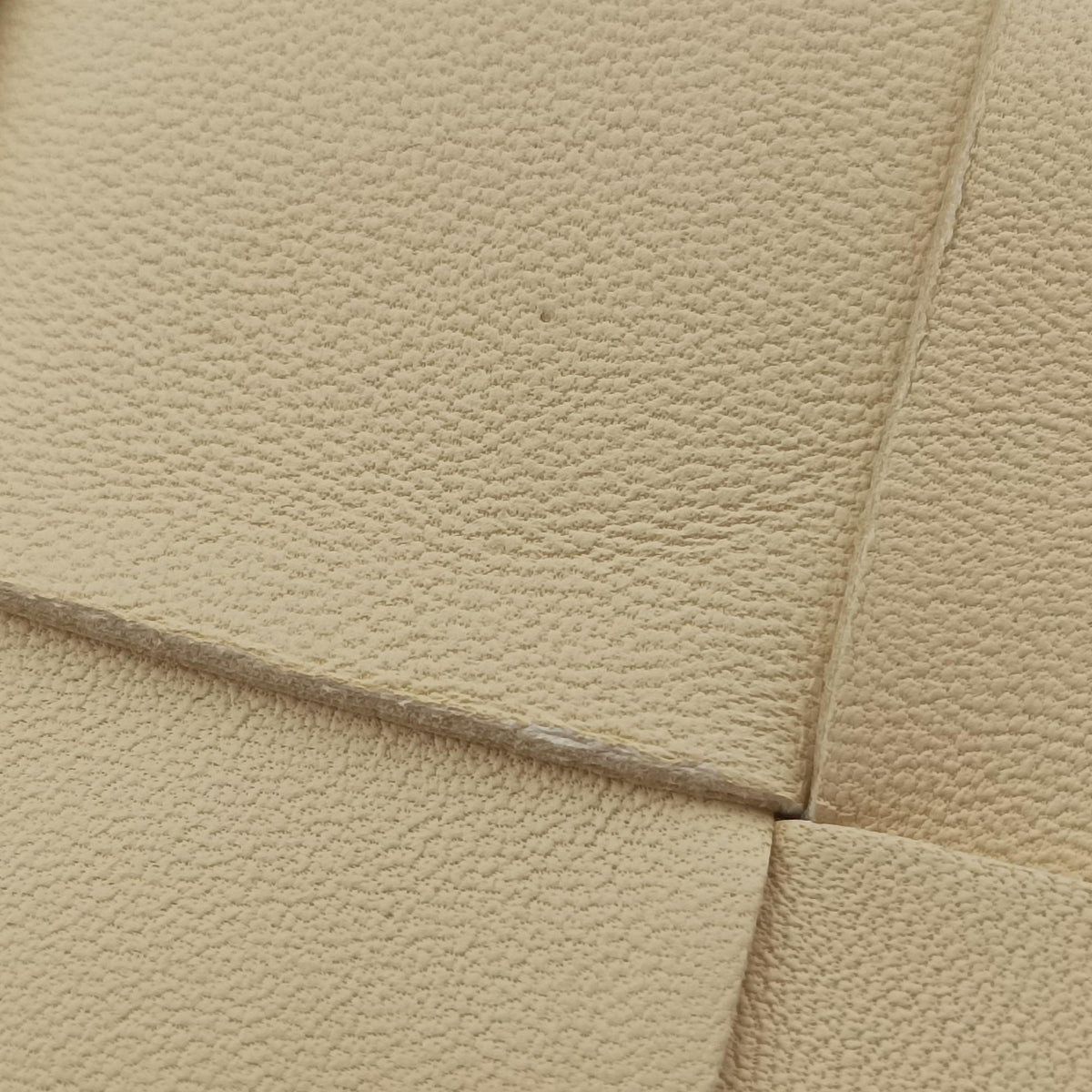 Secondhand Bottega Veneta candy cassette Beige lambskin  shoulderbag | stylenewstar