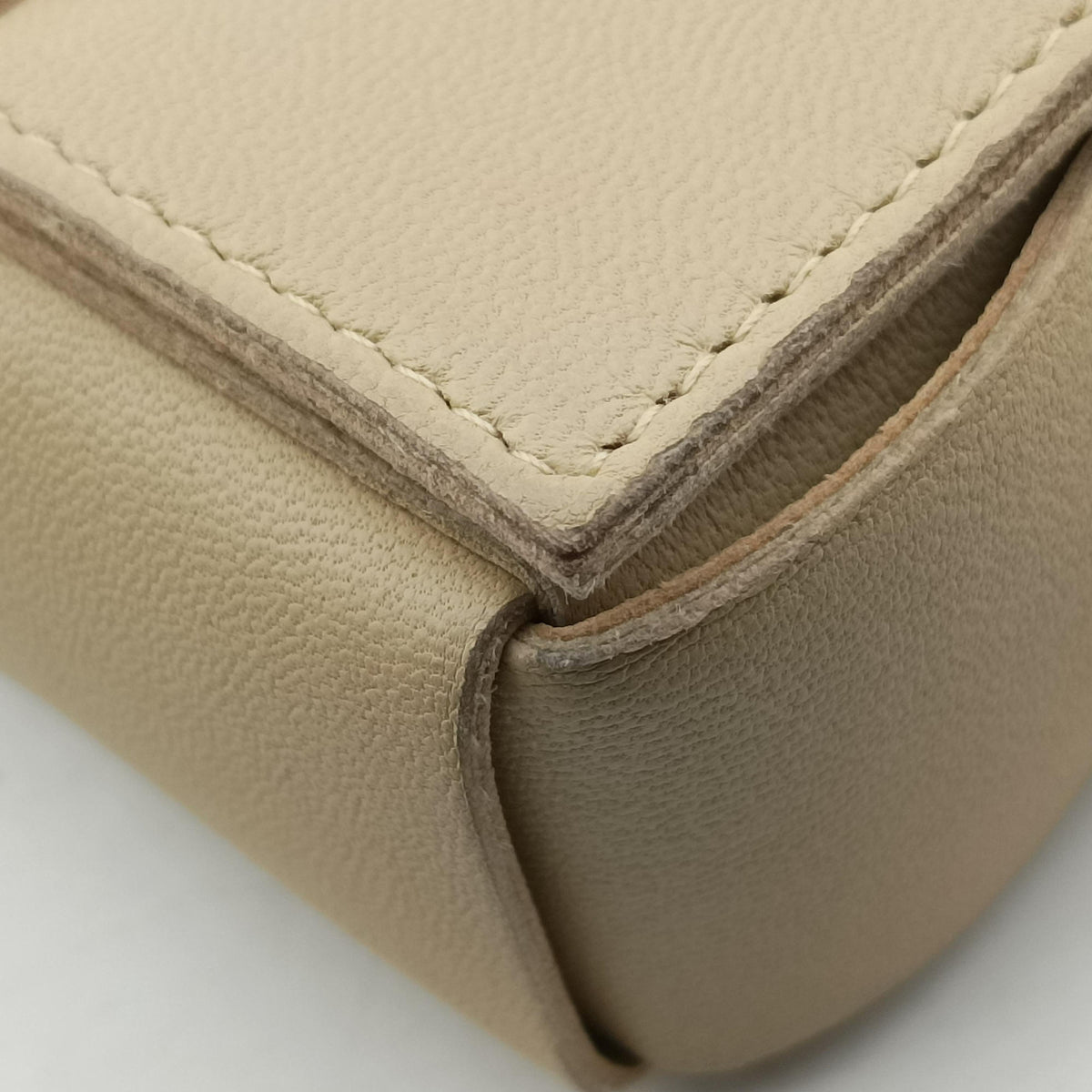 Secondhand Bottega Veneta candy cassette Beige lambskin  shoulderbag | stylenewstar