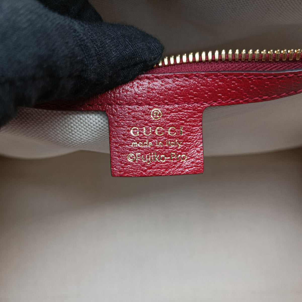 Pre-owned Gucci Fujiko-Pro Doraemon Micro GG Supreme Beige × Red PVC coated canvas 653952 shoulderbag | stylenewstar