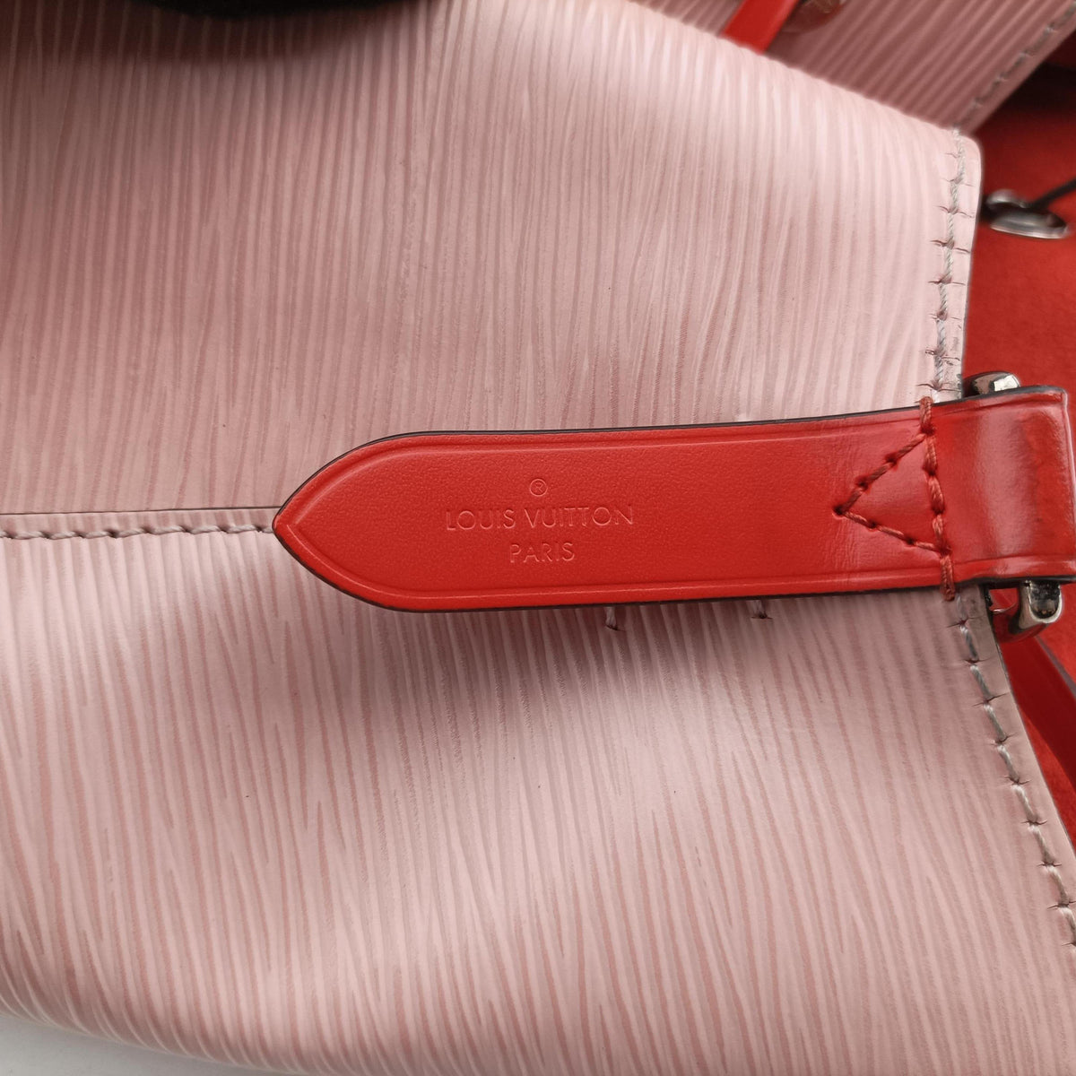 Pre-owned Louis Vuitton NeoNoe Rose Valerine Epi M54370 shoulderbag | stylenewstar