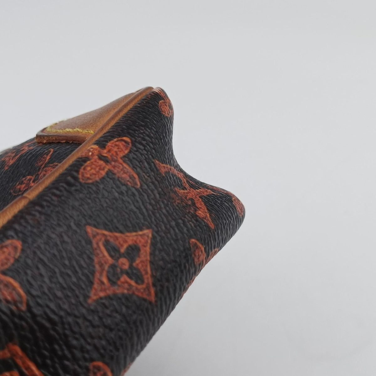Pre-owned Louis Vuitton Panam Brown Monogram Catogram M44399 shoulderbag | stylenewstar