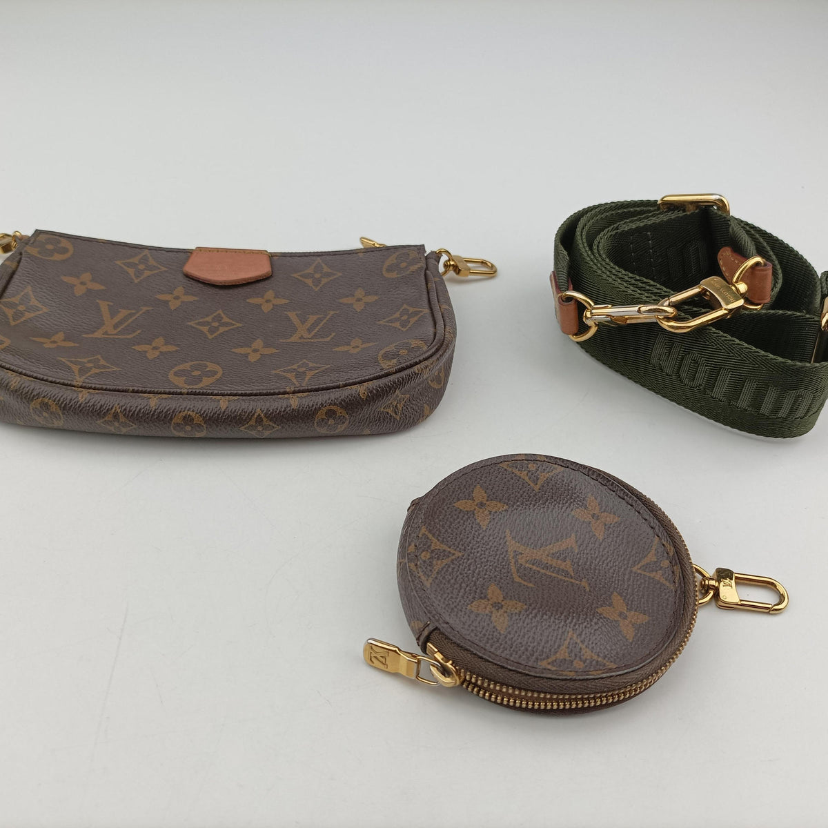 Pre-owned Louis Vuitton MULTI POCHETTE ACCESSOIRES brown×khaki Monogram Canvas M44813 shoulderbag | stylenewstar