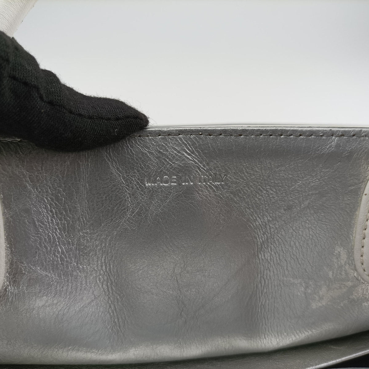 Pre-owned Christian Dior Diorever Silver Leather  shoulderbag | stylenewstar