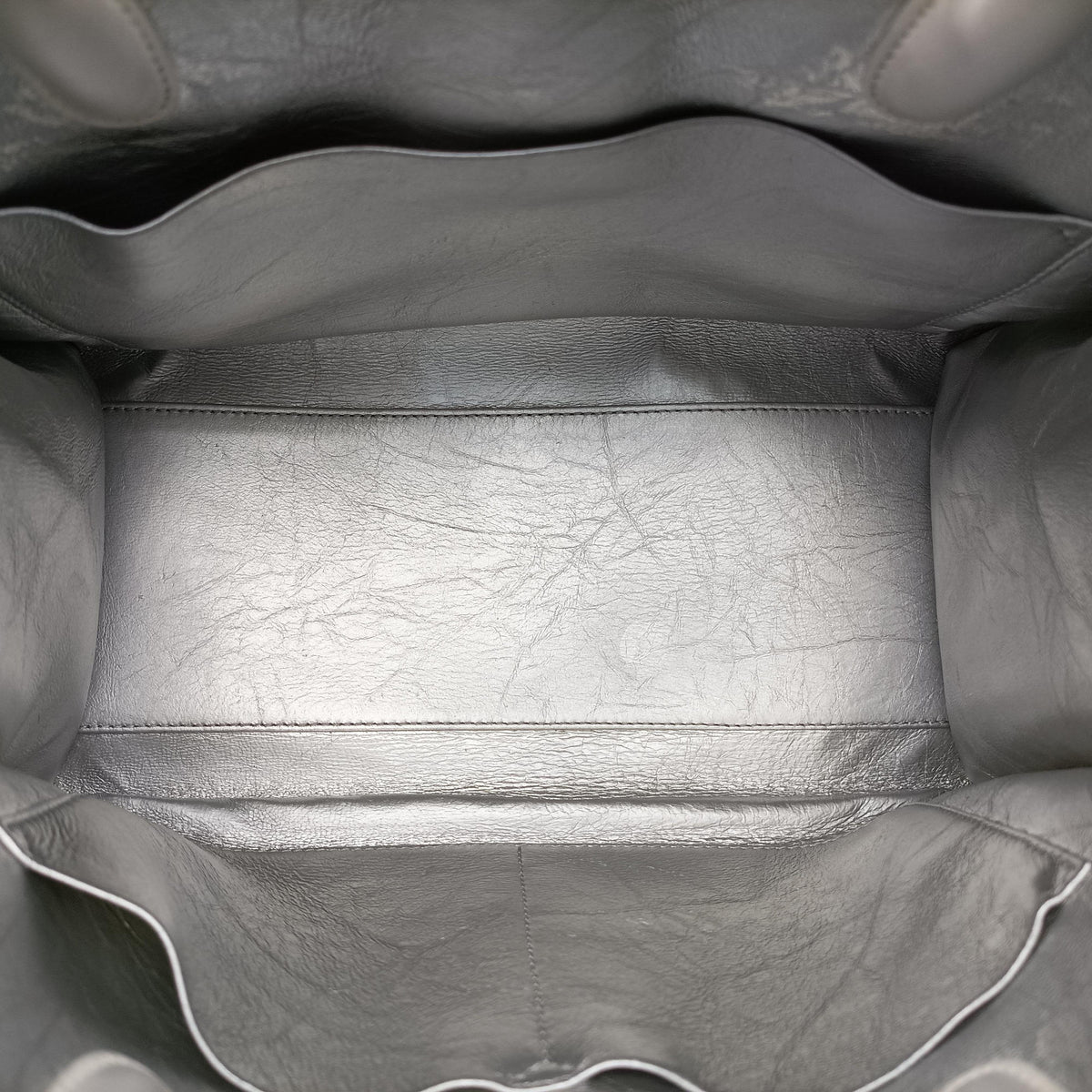 Pre-owned Christian Dior Diorever Silver Leather  shoulderbag | stylenewstar