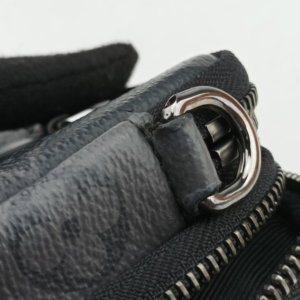 Vintage Louis Vuitton Double Phone Pouch GRIS x BLACK Monogram Eclipse Reverse M69534 crossbodybag | stylenewstar