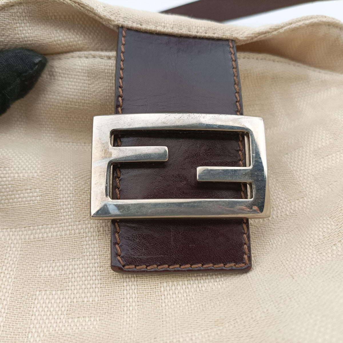 Pre-owned Fendi Zucca Beige Canvas  shoulderbag | stylenewstar
