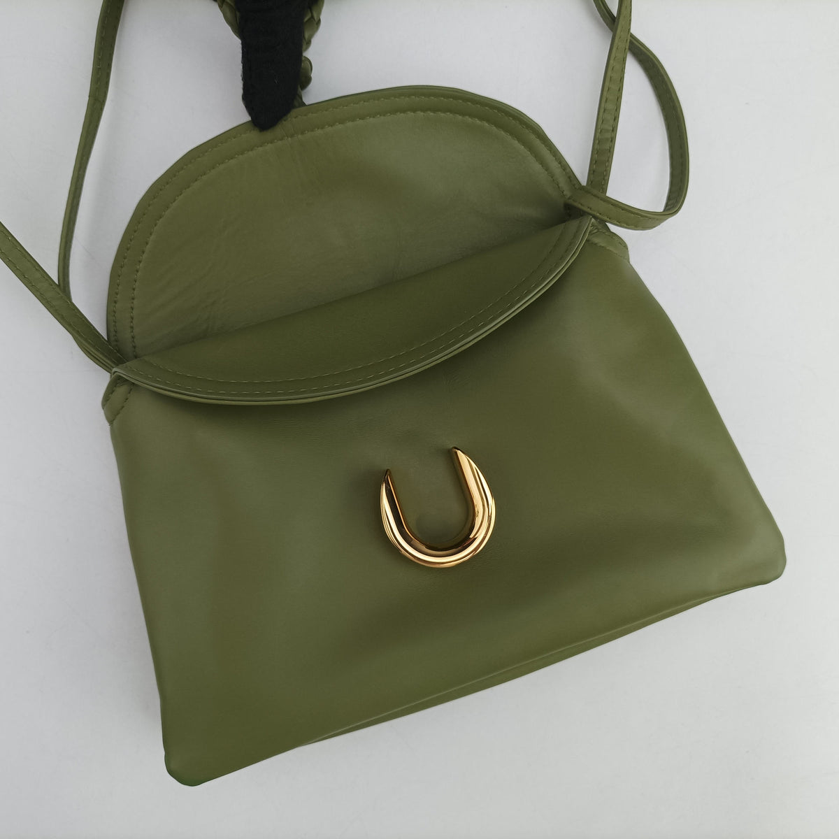 Pre-owned Bottega Veneta Baby Liberta Green Leather 826147V4SJ12498 shoulderbag | stylenewstar