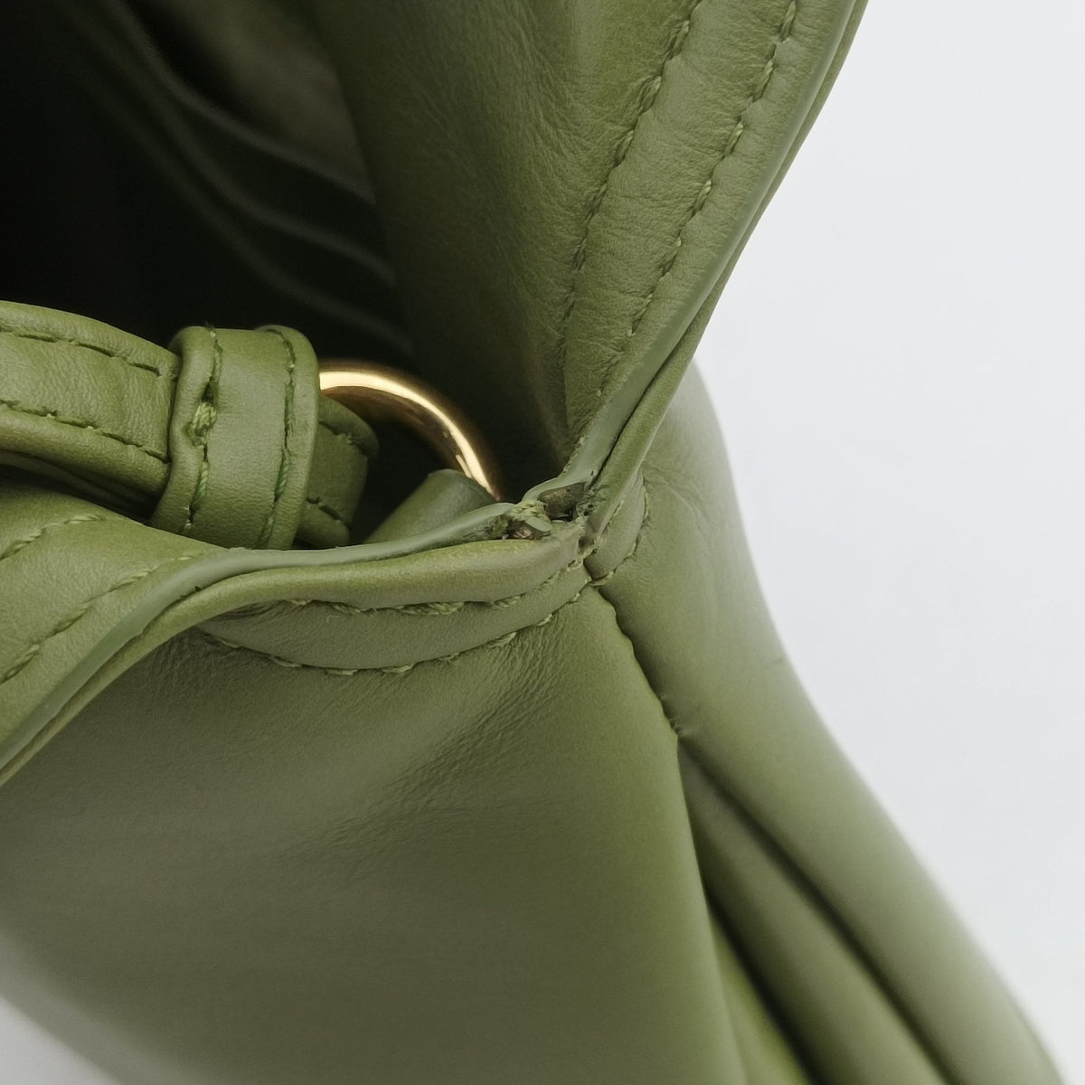 Pre-owned Bottega Veneta Baby Liberta Green Leather 826147V4SJ12498 shoulderbag | stylenewstar