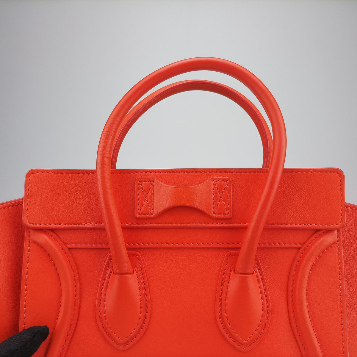 Pre-owned Celine Luggage Micro shopper Orange leather  handbag | stylenewstar
