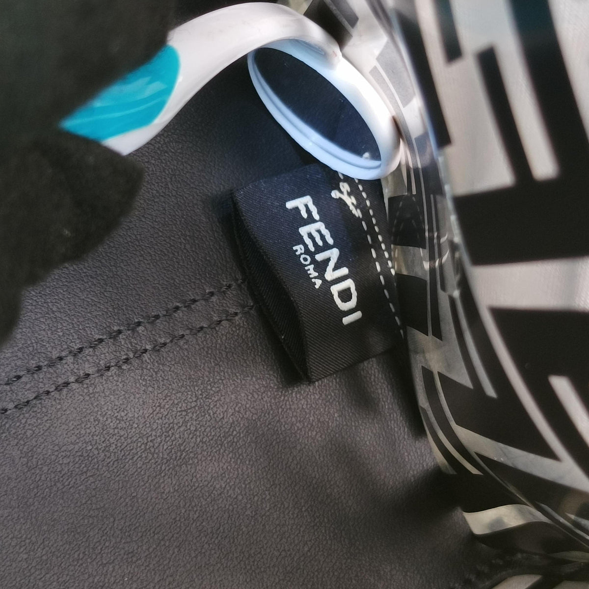 Pre-owned Fendi Runaway Shopper Black PVC Coated Canvas 8BH353 shoulderbag | stylenewstar