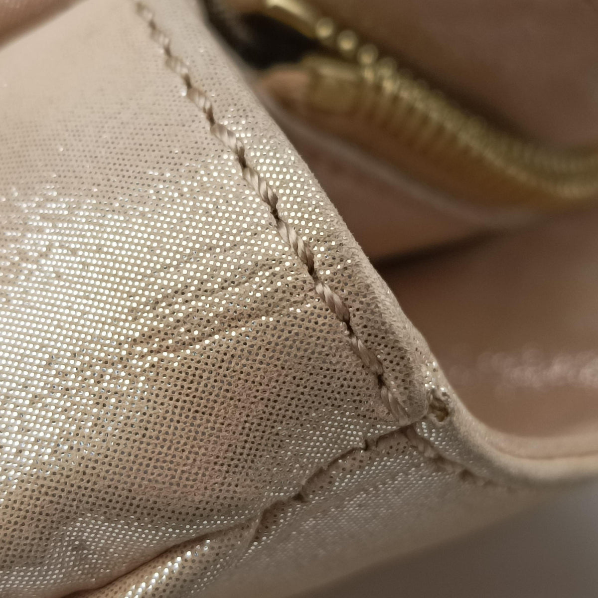 Pre-owned Fendi Mia Golden Canvas 8BR616 shoulderbag | stylenewstar