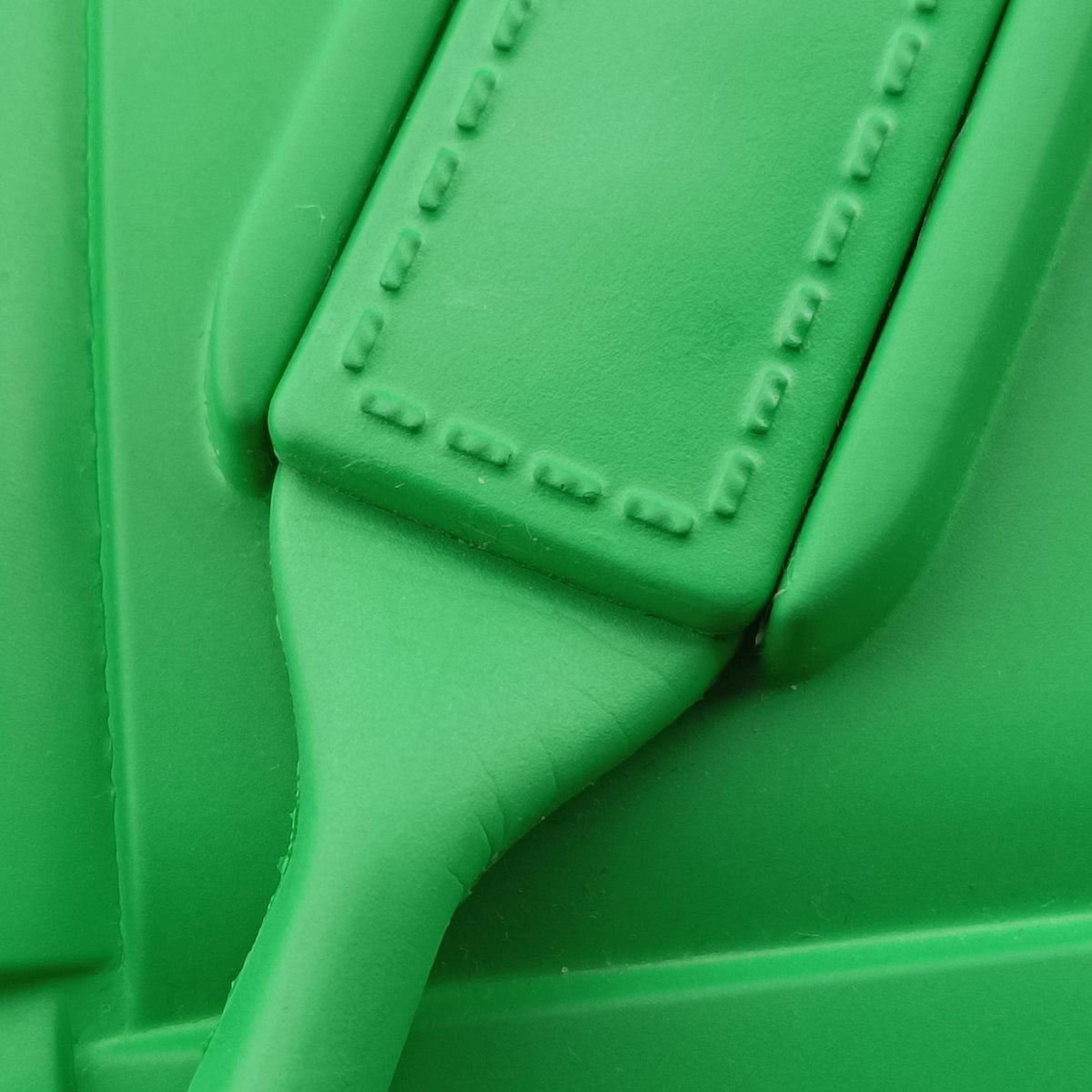 Secondhand Bottega Veneta The Arco Green Rubber  handbag | stylenewstar