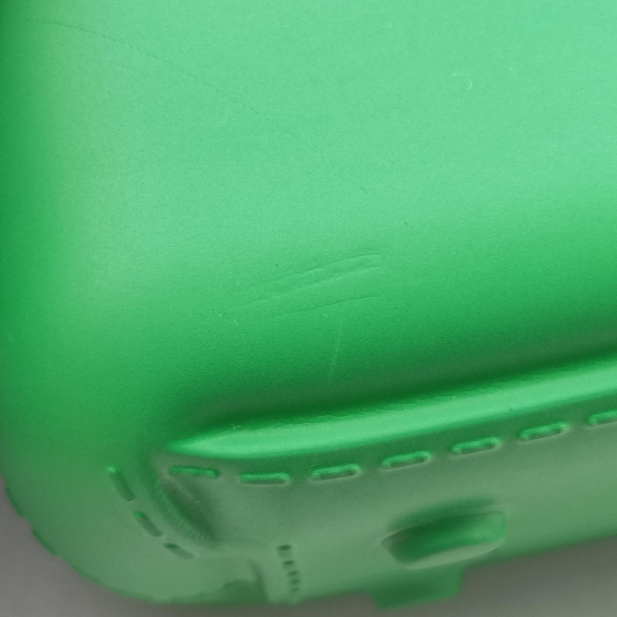 Secondhand Bottega Veneta The Arco Green Rubber  handbag | stylenewstar