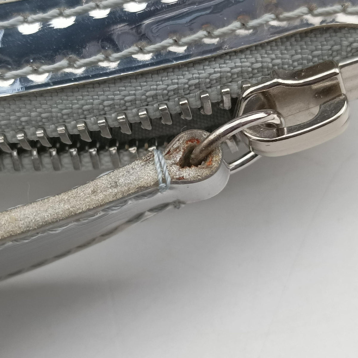 Pre-owned Louis Vuitton Lockit Silver Monogram Miroir M95449 handbag | stylenewstar
