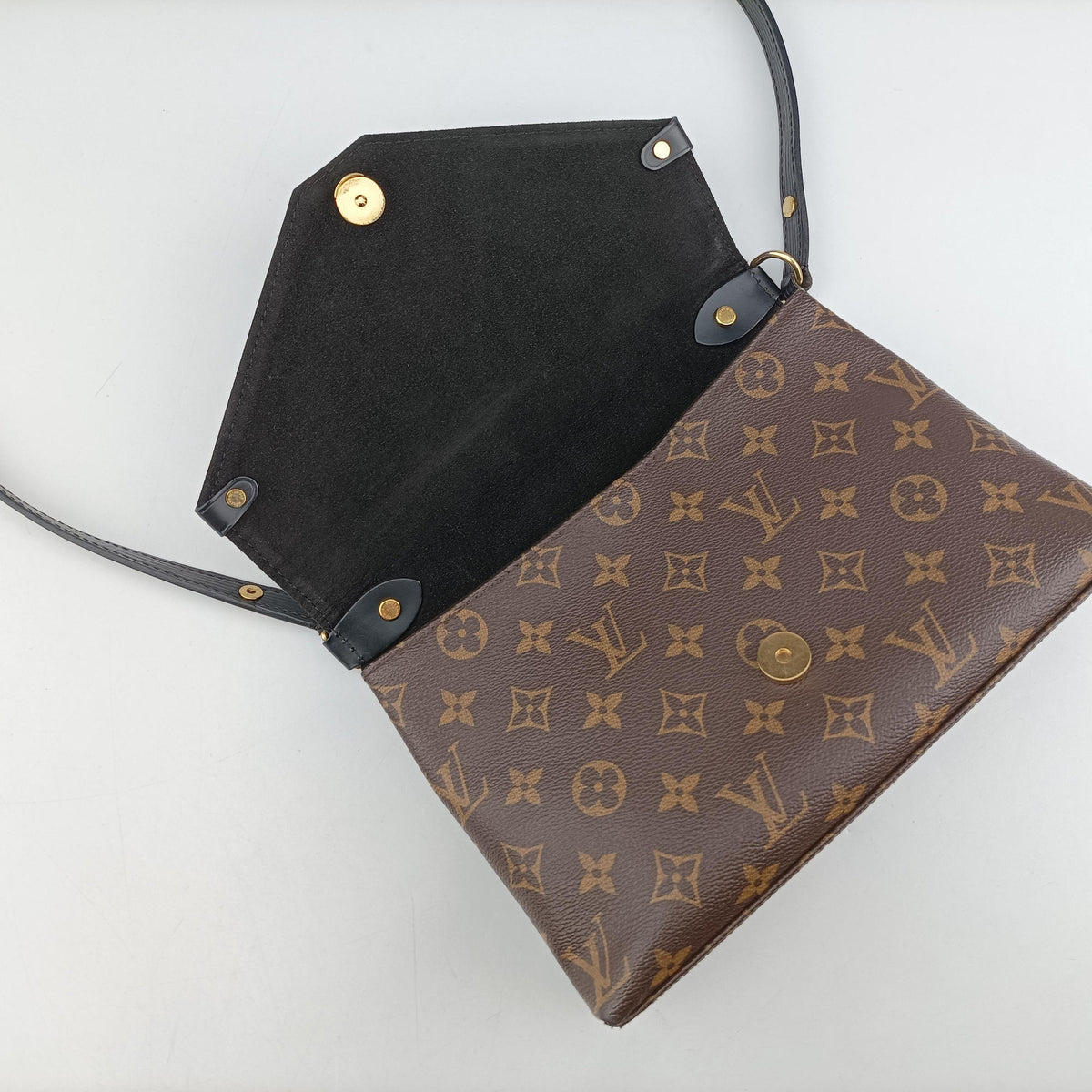 Pre-owned Louis Vuitton SAINT MICHEL Brown×Noir Monogram Canvas×epi M44030 shoulderbag | stylenewstar